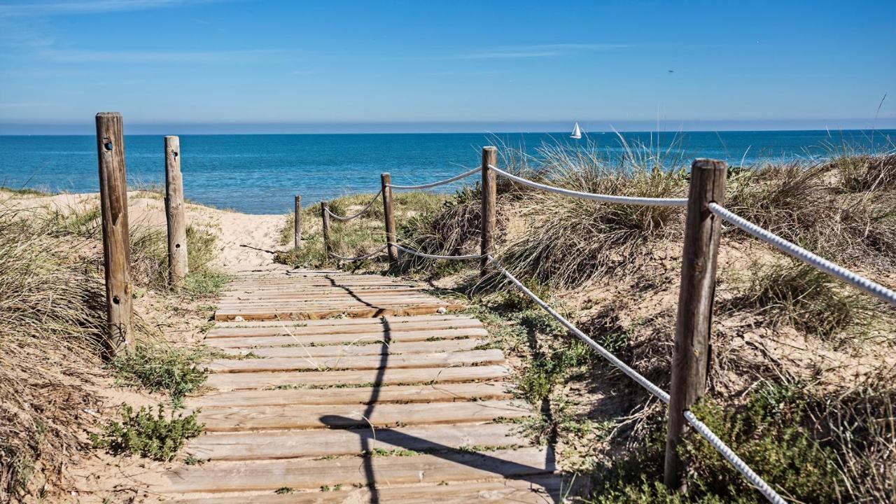 Apartamento A 50 Metros De La Playa, Luminoso Y Acogedor Олива Экстерьер фото